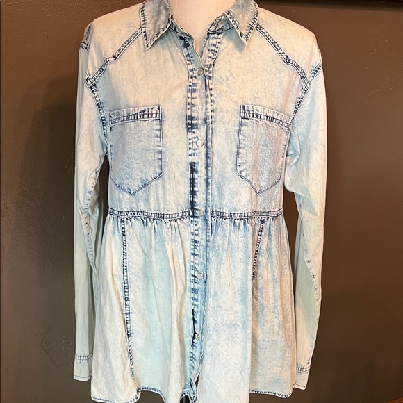 BiBi Tops - BIBI* Chambray Pearl Snap Western Peplum Shirt